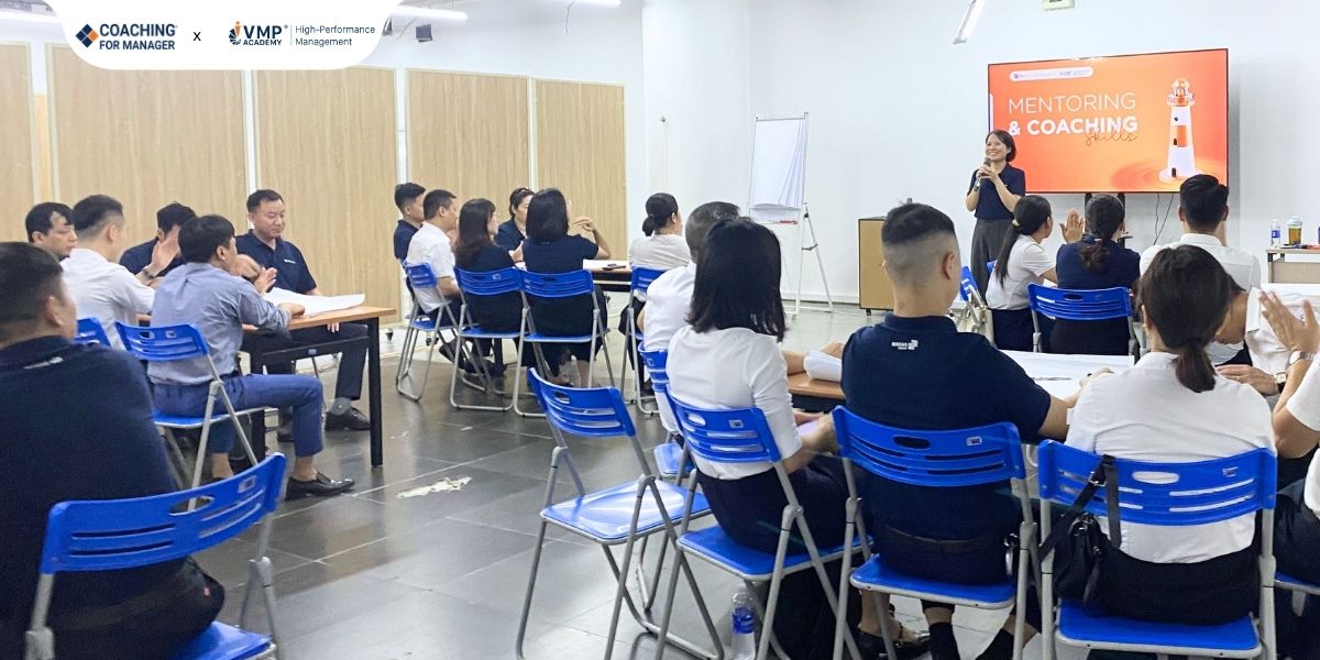 Đào tạo dựa trên công việc: Chuyển hóa hành vi quản lý thông qua 4D Model™