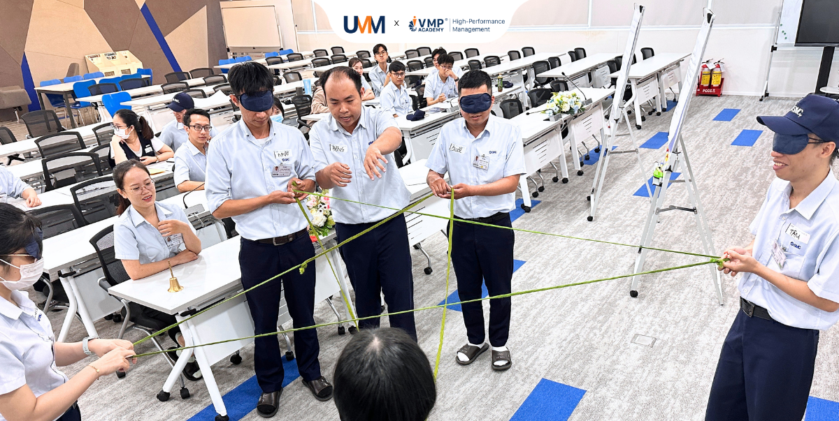 lớp học quản lý cấp trung